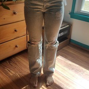 BDG Urban Outfitter Jeans (Ripped)